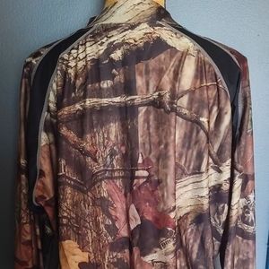 Dri fit Camouflage Long sleeved shirt UNISEX size 2 FOR HUNTING OR PAINT BALL